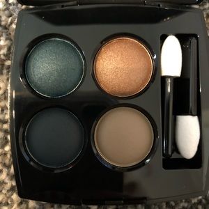 Chanel Les 4 Ombres in Road Movie